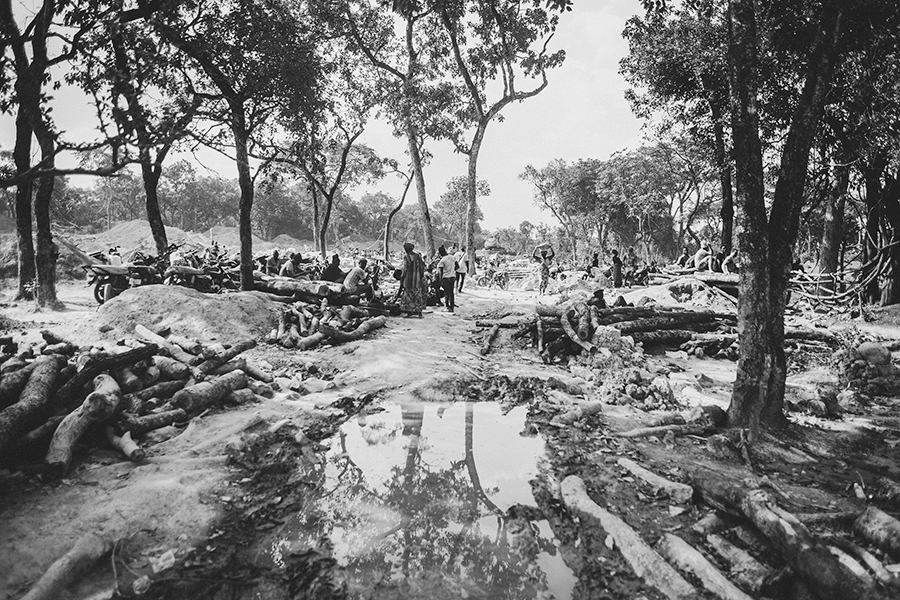 L'odeur de l'or et du sang. Orpailleurs de Guinée.