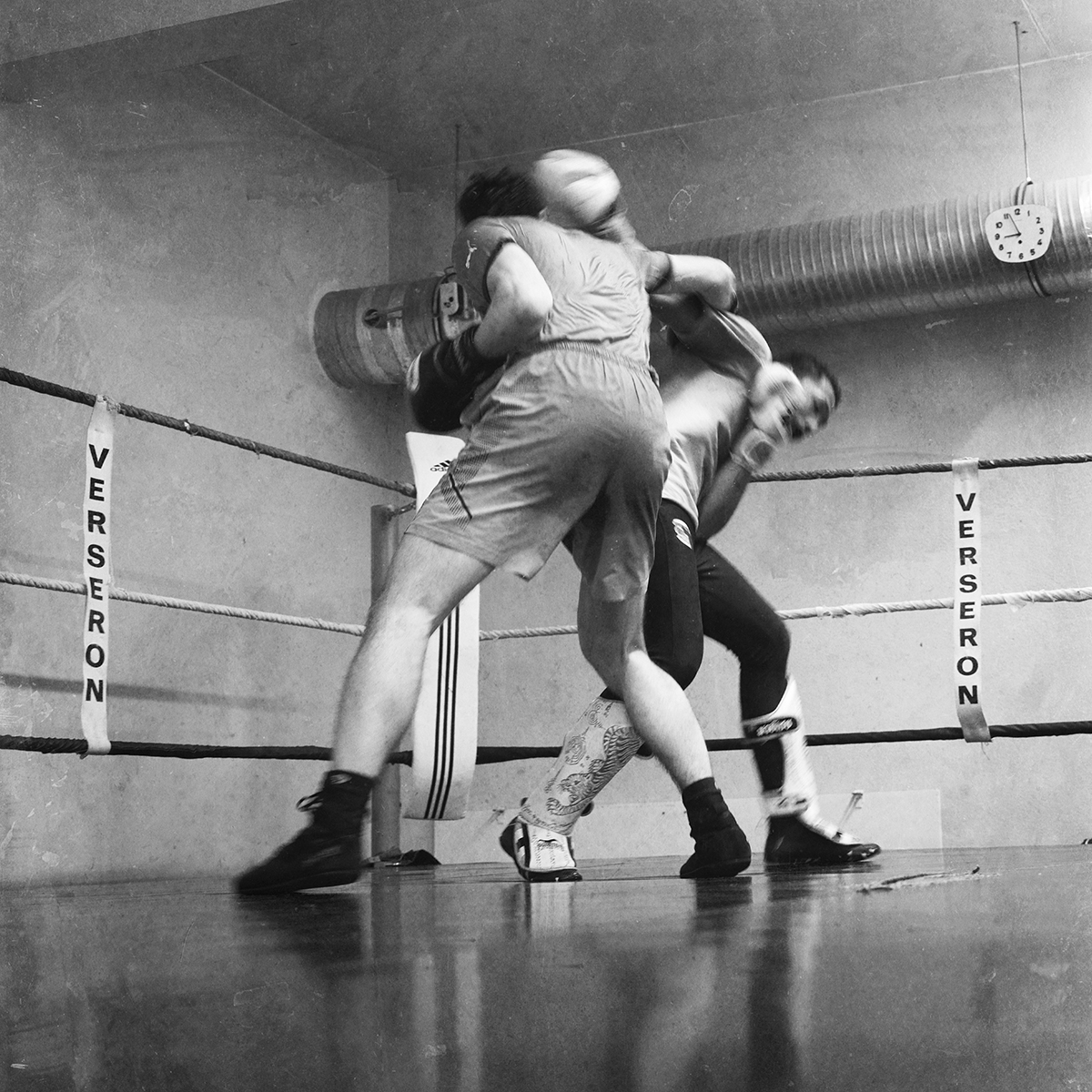 Boxe française : pieds et poings