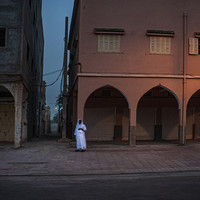 ELEGY of a solitary journey ( Southern Morocco seen by a sitting passenger ) / Élégie d’un voyage solitaire ( Le sud marocain vu par un passager )