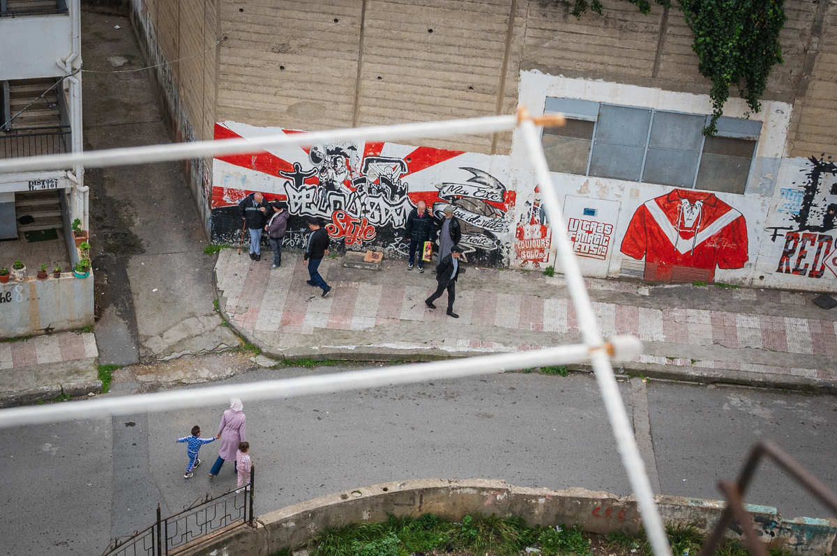 Framing Algeria